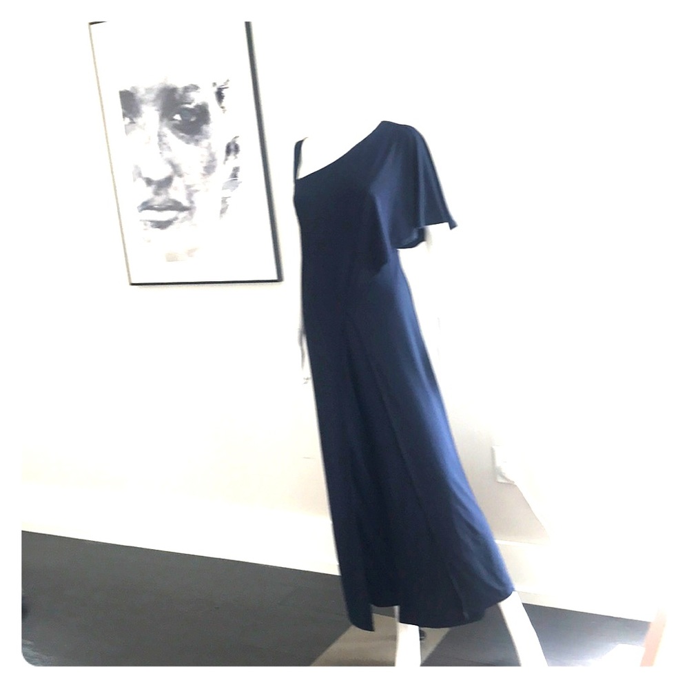 Pant suit. Navy. Off shoulder
